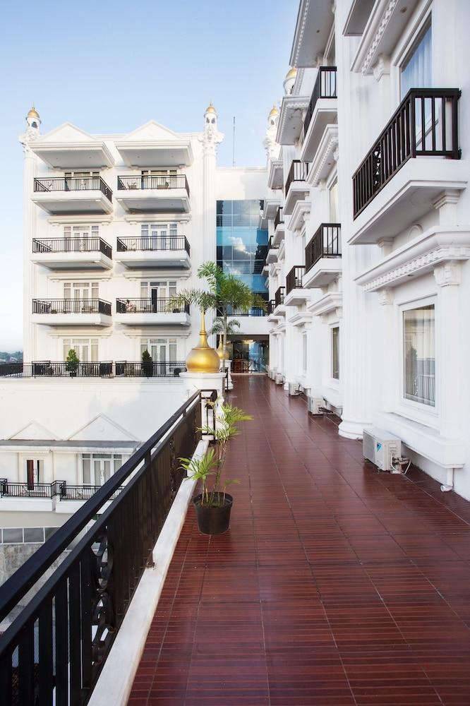 Tara Hotel Yogyakarta Tugu Eksteriør billede